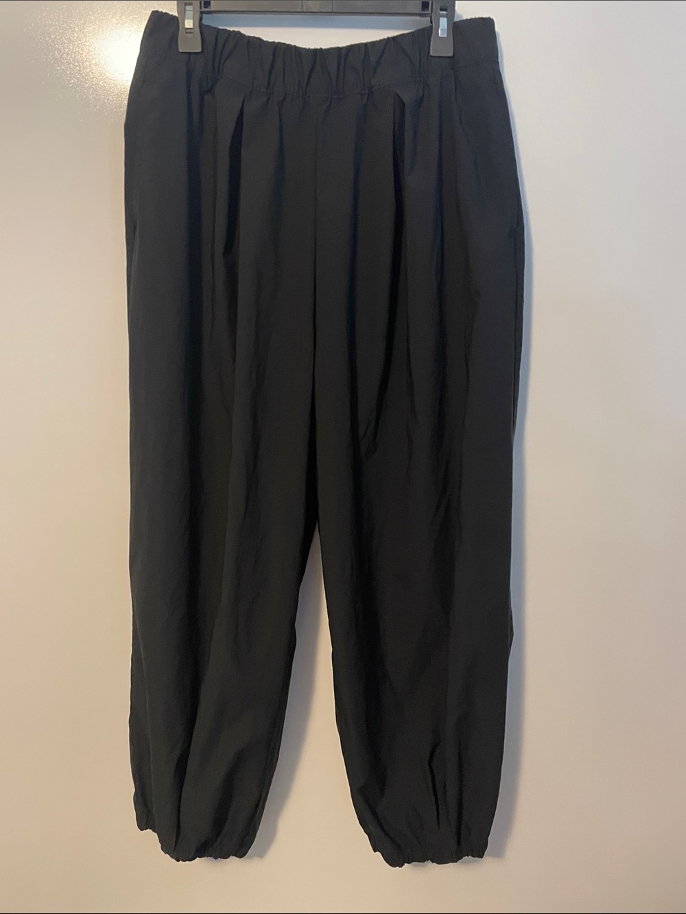 Offline by Aerie Nice Moves Black Balloon Pants Size Large